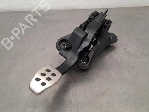 Used Clutch pedal RENAULT CLIO V (B7_) 1.0 TCe 90 (B7MT) (91 hp) 23580754