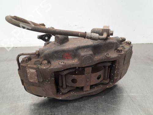 Used Right front brake caliper TESLA MODEL S (5YJS) 70D AWD (334 hp) 15026998