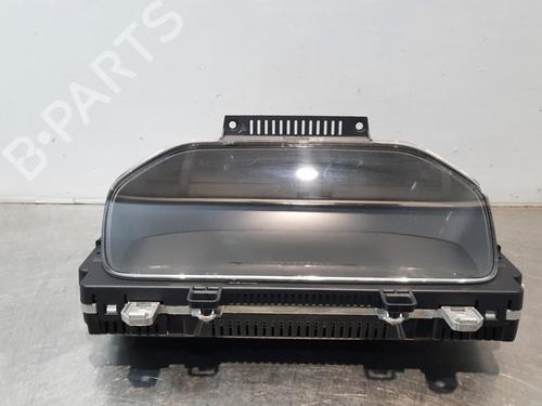 Used Instrument cluster VOLVO V60 II (225) D4 (190 hp) 17564014