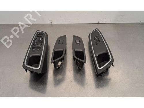 Commutateur NISSAN MICRA V (K14) 1.0 IG-T 100 (101 hp) 32161715