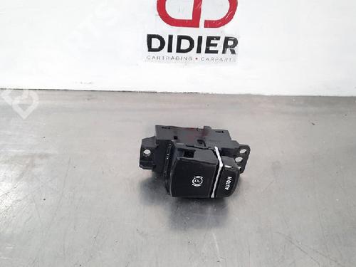 Used Switch Switch BMW 5 Touring (G31) 518 d Mild-Hybrid (150 hp) 10888263 10888263