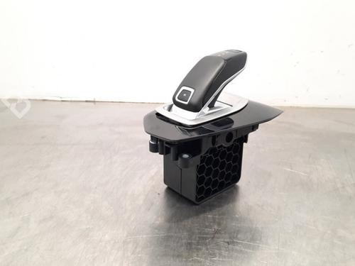 Used Gear lever PEUGEOT 2008 II (UD_, US_, UY_, UJ_, UR_, UC_) 1.5 BlueHDI 130 (131 hp) 15039521