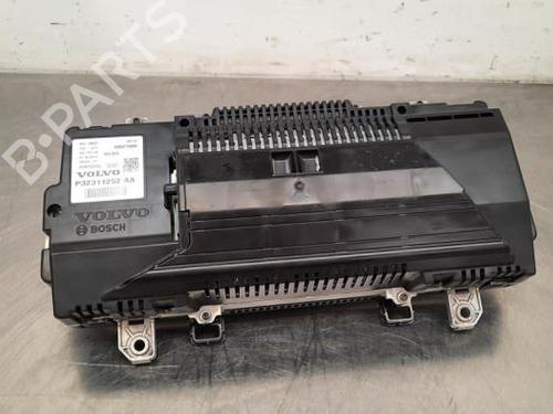 Instrument cluster VOLVO XC60 II (246) B4 Mild-Hybrid AWD | BP23639881C47 
