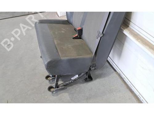 Right front seat PEUGEOT EXPERT Van (V_) 2.0 BlueHDi 145 | BP26897351C16
