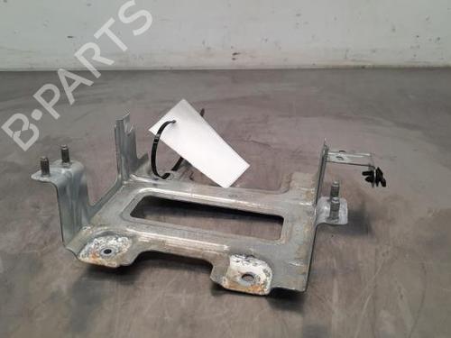 Used Support LAND ROVER DEFENDER Station Wagon (L663) P300 Si4 4x4 (300 hp) 23607708