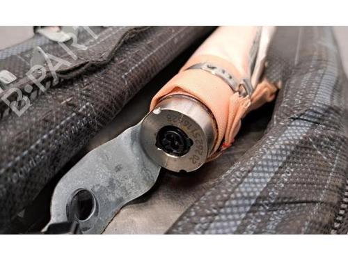 Right curtain airbag PEUGEOT 308 SW II (LC_, LJ_, LR_, LX_, L4_) 1.2 THP 110 | BP23637244C12
