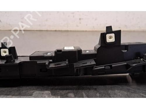 Switch PEUGEOT 5008 III (KA_, KB_, KC_) e-230 Long Range (KCZKZX) | BP32431389I30