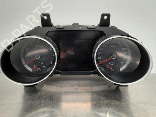 Used Instrument cluster KIA CEED Sportswagon (CD) 1.0 T-GDI (120 hp) 18300646
