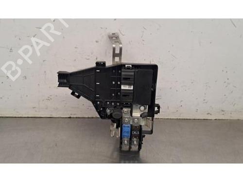 Used Fuse box Fuse box DACIA DUSTER (HM_) 1.5 dCi 115 (HMAD) (116 hp) 32739780 32739780