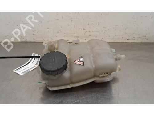 expansion-tank-mercedes-benz-cla-shooting-brake-x118-2019-37453793 main image