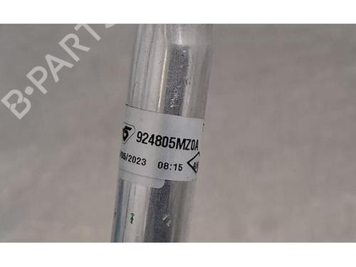 AC pipe RENAULT SCENIC E-TECH PHASE I EV87 | BP37225392M126 - Image 2