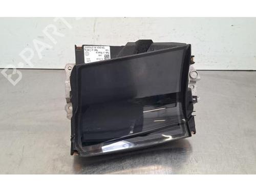 display-vw-golf-viii-cd1-da1-2019-36757787 main image