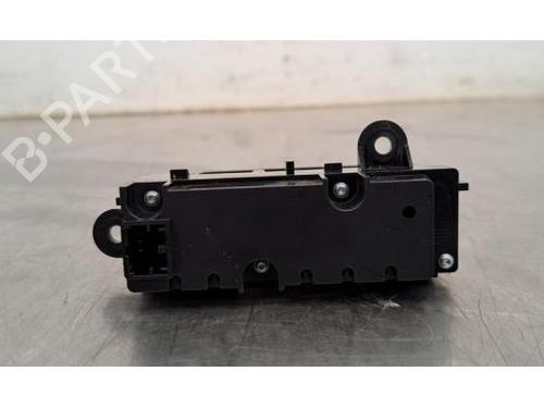 Switch AUDI Q4 E-TRON Sportback (F4N) 45 quattro | BP26610182I30 