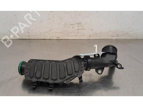 Tuyau d'intercooler Tuyau d'intercooler PEUGEOT 308 SW III (FC_, FJ_, FR_, F4_, FN_) 1.2 Hybrid 145 (145 hp) 36480318 36480318