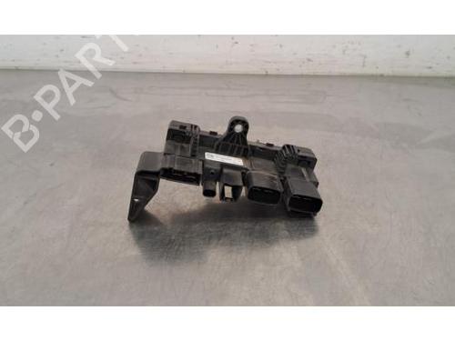 Zekeringkast NISSAN PRIMASTAR Van (X82) 2.0 dCi 150 (150 hp) 30046778