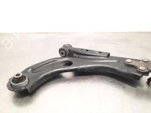 Used Right front suspension arm PEUGEOT 5008 II (MC_, MJ_, MR_, M4_) 1.2 THP (MRHNYH, MRHNYW, MRHNSJ, MRHNSU, MRHNSM) (131 hp) 18266441