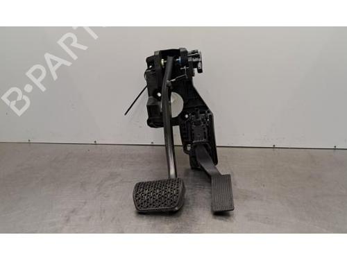 Used Pedal Pedal 37861825 37861825