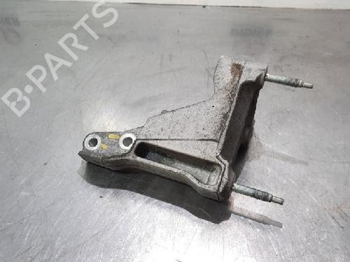 Used Gearbox mount SUZUKI SX4 S-Cross (JY) 1.6 (AKK 416) (120 hp) 10890788