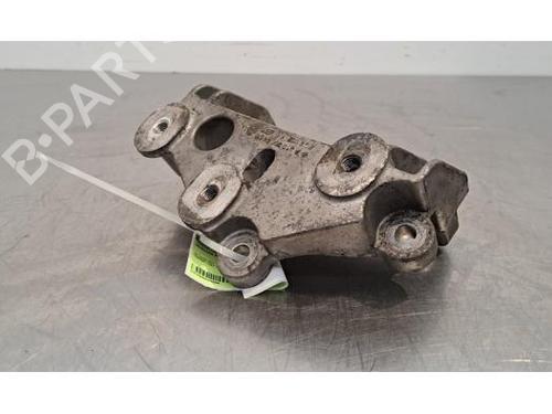 Used Gearbox mount MERCEDES-BENZ SPRINTER 3,5-t Van (B907, B910) 311 CDI (910.631, 910.633) (114 hp) 27923688