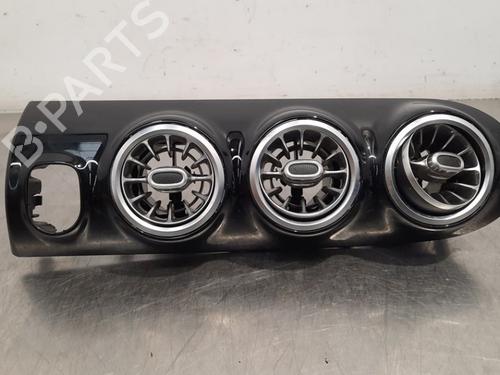 Rejilla aireadora MERCEDES-BENZ A-CLASS Saloon (V177) AMG A 35 4-matic (177.151) (306 hp) 15043582