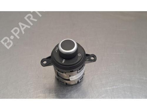 Interruttore Interruttore ALFA ROMEO GIULIA (952_) 2.2 D (952AFA25, 952AFM25, 952ALA25) (180 hp) 33859568 33859568