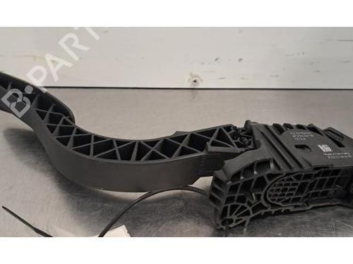 Pedal TESLA MODEL Y (5YJY) Long Range All-wheel Drive | BP31633657I4 