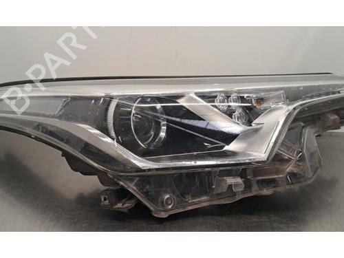 Used Right headlight TOYOTA C-HR (_X1_) 1.8 Hybrid (ZYX10_, ZYX11_, ZYX10R, ZYX11R) (122 hp) 32284454