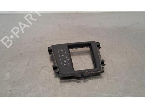 Used Gear lever AUDI Q3 (F3B) 35 TFSI Mild Hybrid (150 hp) 28684618