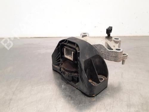 Used Engine mount RENAULT CLIO IV (BH_) 1.2 TCe 120 (BHAU) (118 hp) 23582559