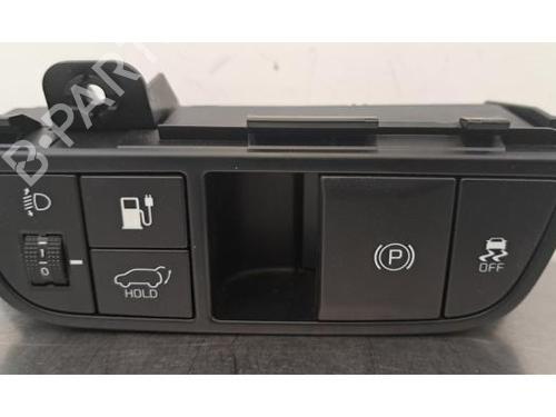 BP29521773I30 main image