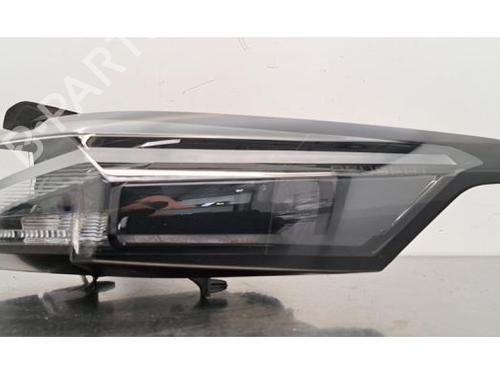 Used Right taillight PEUGEOT 308 III (FB_, FH_, FP_, F3_, FM_) e-308 (FMZKWZ) (156 hp) 28966340