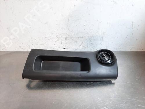Grille d'aération RENAULT TRAFIC III Van (FG_) 2.0 dCi 120 (FGMN) (120 hp) 25149763