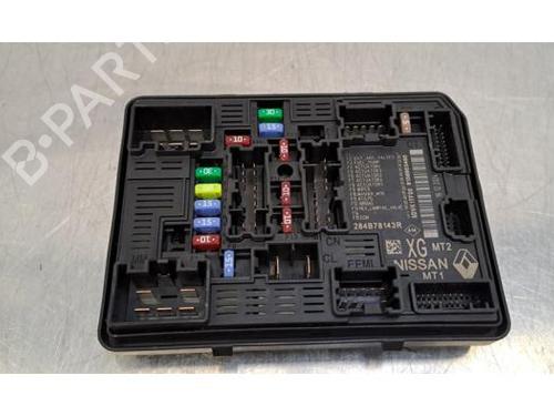 Used Fuse box Fuse box 37275533 37275533