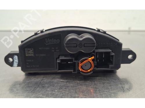 Used Heater resistor PEUGEOT 308 SW III (FC_, FJ_, FR_, F4_, FN_) PureTech 130 (FRHNSL, FRHNST) (131 hp) 32632861