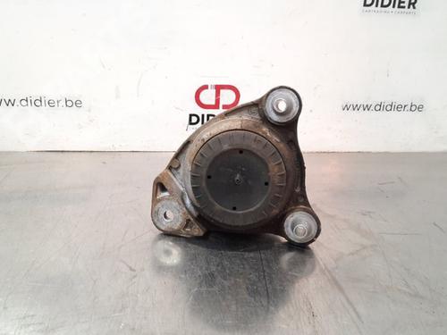 Used Engine mount Engine mount MERCEDES-BENZ VITO Van (W447) 114 CDI (447.601, 447.603, 447.605) (136 hp) 10895276 10895276