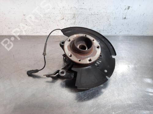 Venstre Styrespindel lagerhus NISSAN JUKE (F16_) DIG-T 117 (117 hp) 23632339
