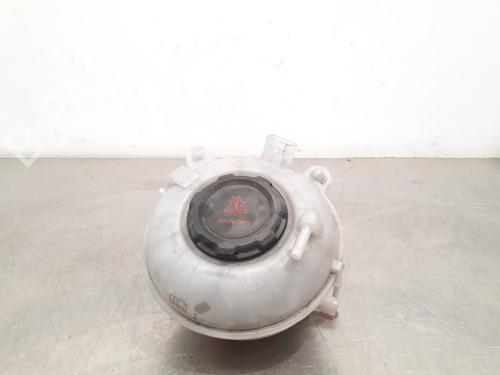 Used Expansion tank AUDI A3 Sportback (8VA, 8VF) 2.0 TDI (150 hp) 15032301