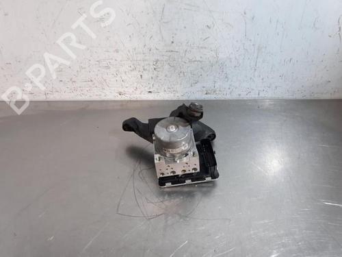 Used ABS pump BMW 1 (F40) 116 d (116 hp) 30530590