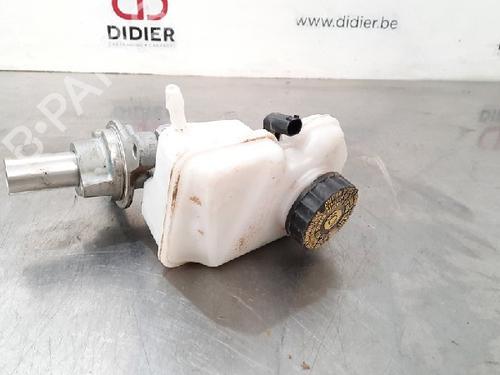 Used Brake master cylinder BMW X1 (F48) xDrive 20 d (190 hp) 10889860