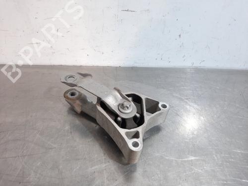 Used Gearbox mount MERCEDES-BENZ CLA Coupe (C117) CLA 200 (117.343) (156 hp) 15036811