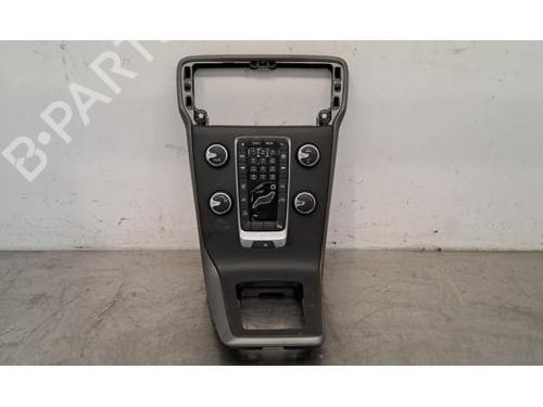 Used Middle console VOLVO V40 Hatchback (525) D2 (120 hp) 24157245