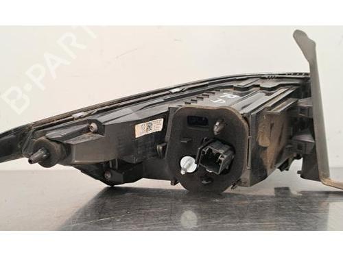 Right taillight PEUGEOT 308 III (FB_, FH_, FP_, F3_, FM_) PureTech 130 (FPHNSL, FPHNST) | BP27168632C35 