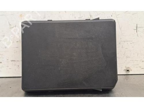 Fuse box RENAULT MEGANE IV Hatchback (B9A/M/N_) 1.3 TCe 140 (B9NB) | BP38099773E1 - Image 2