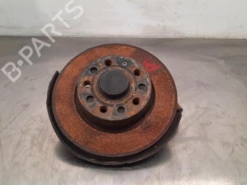 Used Right rear steering knuckle VW GOLF VII (5G1, BQ1, BE1, BE2) 1.4 TSI (125 hp) 23613703