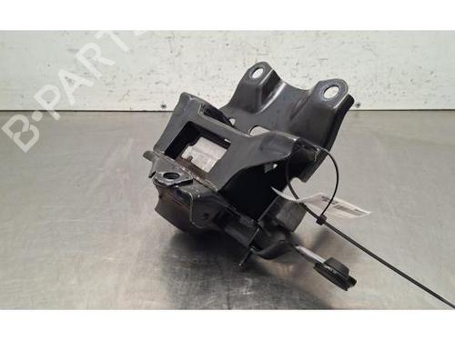 Used Engine mount Engine mount TOYOTA YARIS CROSS (MXP_) 1.5 Hybrid AWD-i (MXPJ16) (131 hp) 40517699 40517699