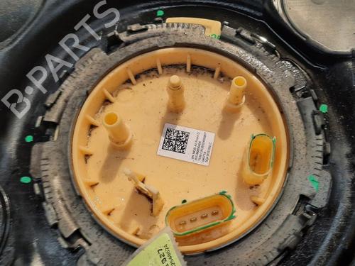 Used Fuel pump NISSAN QASHQAI II SUV (J11, J11_) 1.2 DIG-T (115 hp) 21071037