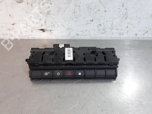 Advarselsbryter RENAULT CLIO V (B7_) 1.0 TCe 90 (B7MT) (91 hp) 23616462