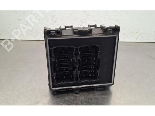 Used Fuse box Fuse box 39645830 39645830