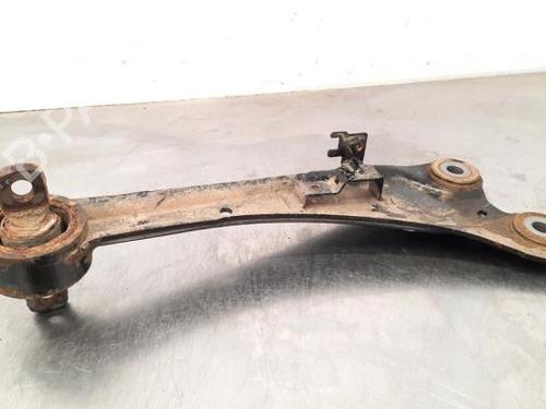 Left rear suspension arm TOYOTA AURIS Estate (_E18_) 1.3 (NRE180_) | BP18237083M14 
