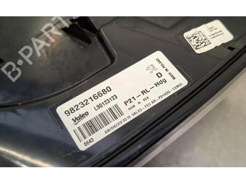 Right taillight PEUGEOT 208 II (UB_, UP_, UW_, UJ_) 1.2 PureTech 100 | BP32284599C35